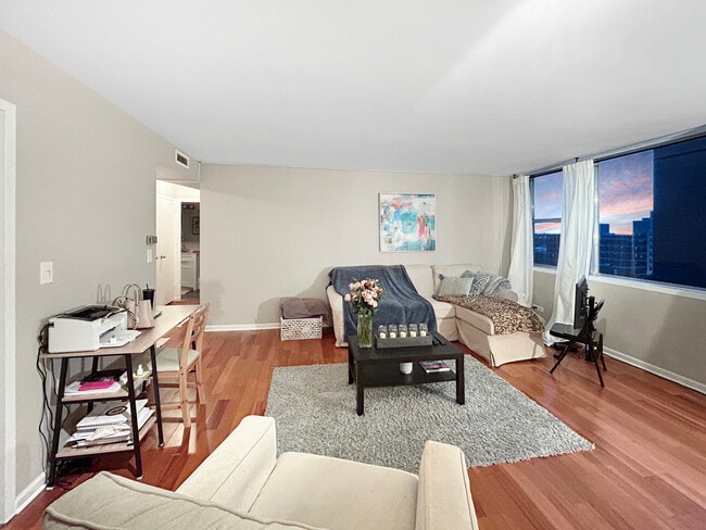 Photo - 6301 N Sheridan Rd Unit 15D