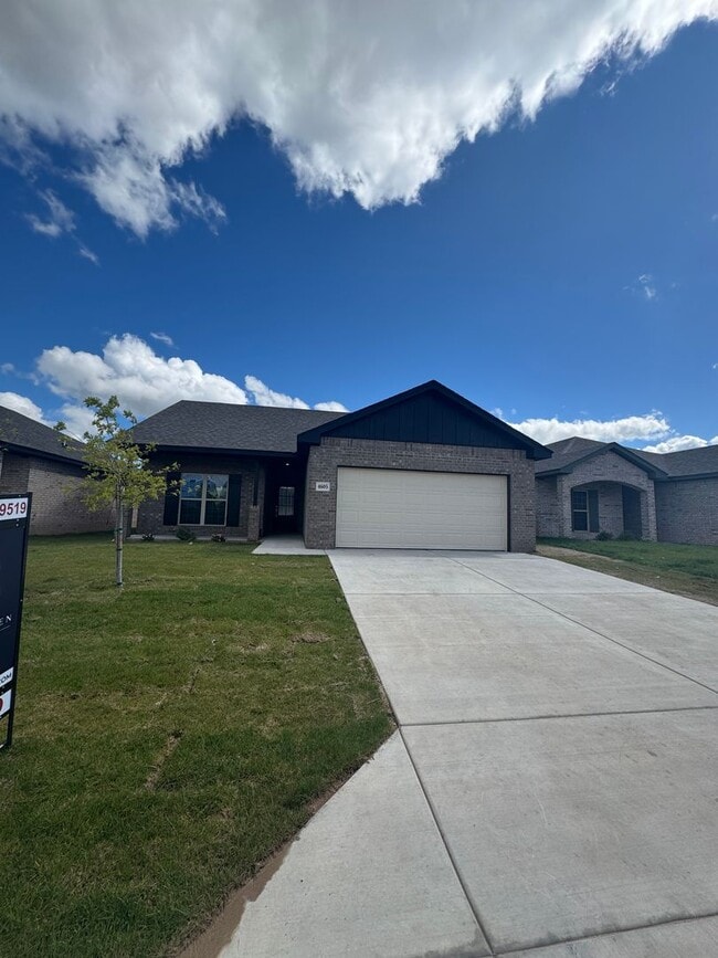 New built located in Beacon Pointe area!!!... - New built located in Beacon Pointe area!!!... House