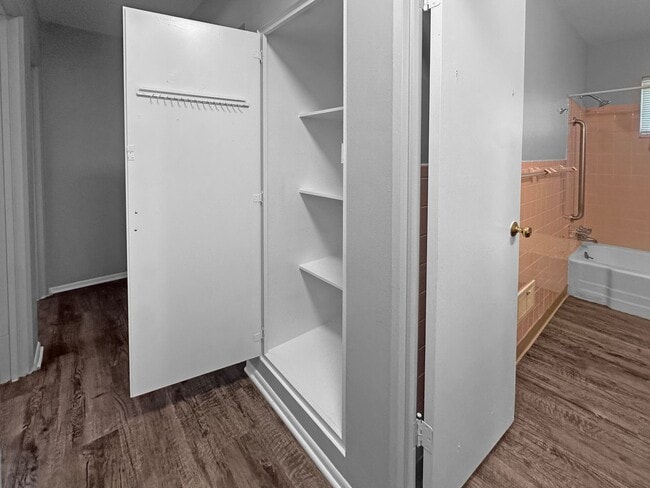 Photo - 27 Ridgewood St