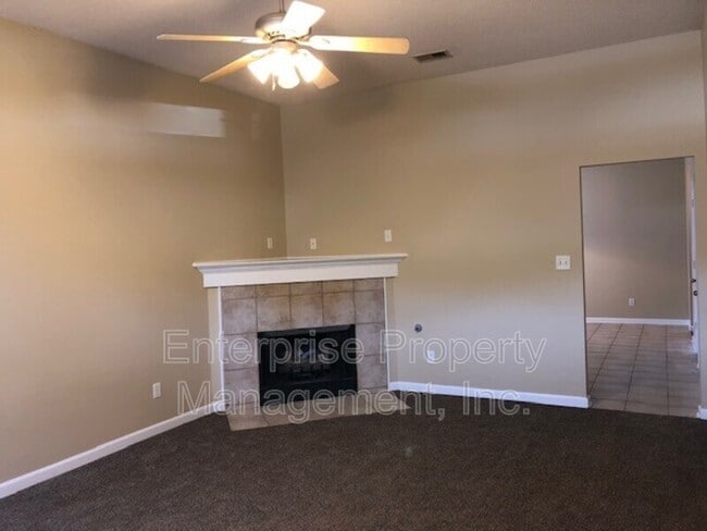 Photo - 6833 Kamali Ave