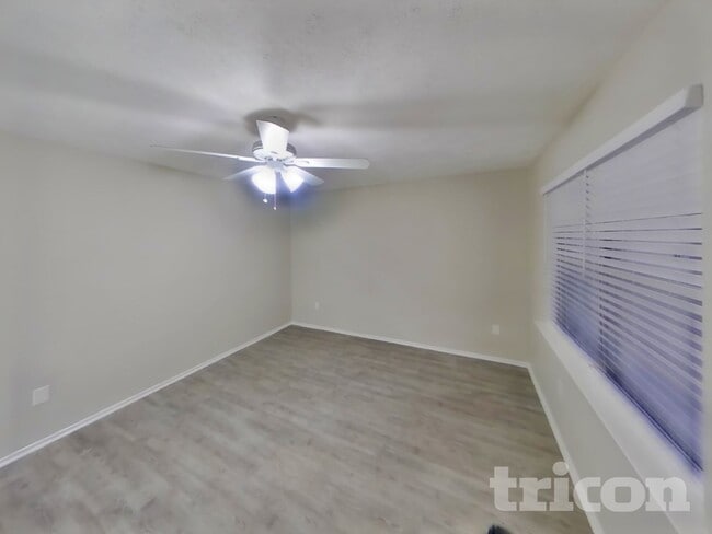 Photo - 3221 Edgebrook Dr