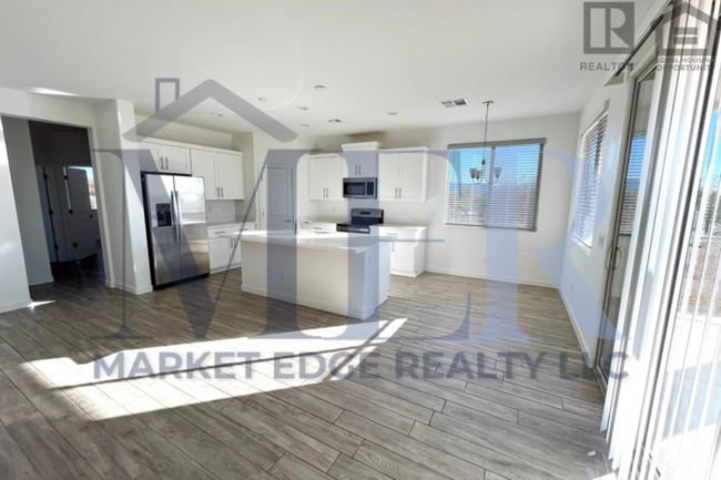 Building Photo - 3Bed/2Bath House at W Deer Valley/Cave Cre...