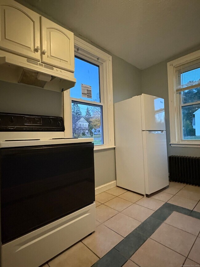 Photo - 449 Newfield St Unidad 4