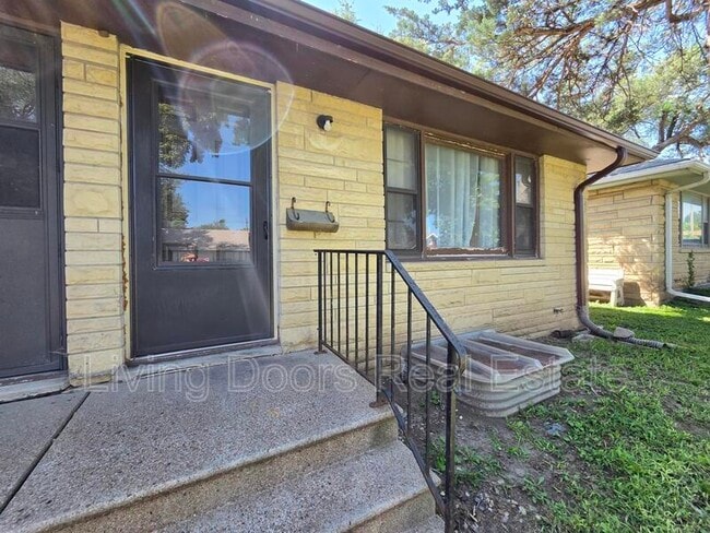 Photo - 1249 Dakota St