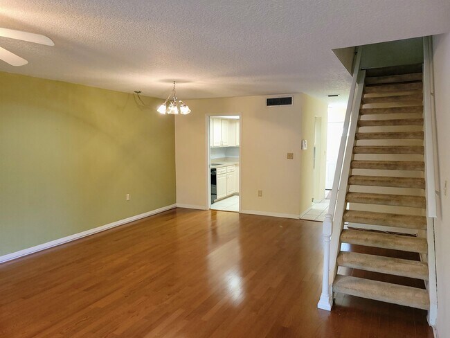 Photo - 1635 58th Terrace S