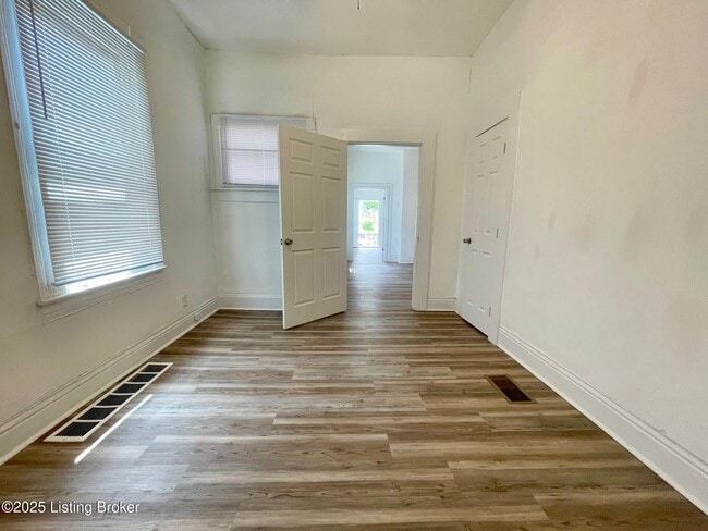 Photo - 2127 Wilson Ave