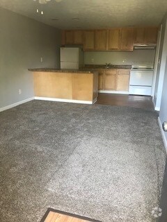 Building Photo - 1062 Southridge Ave Unit 1062C Rental
