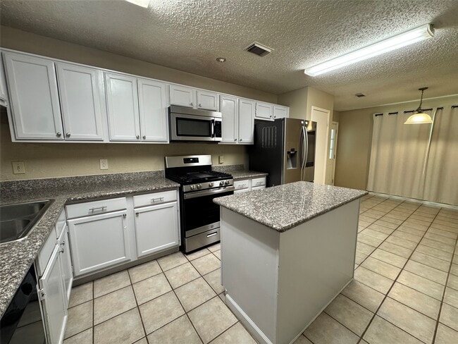 Photo - 11 Cottage Grove Pl