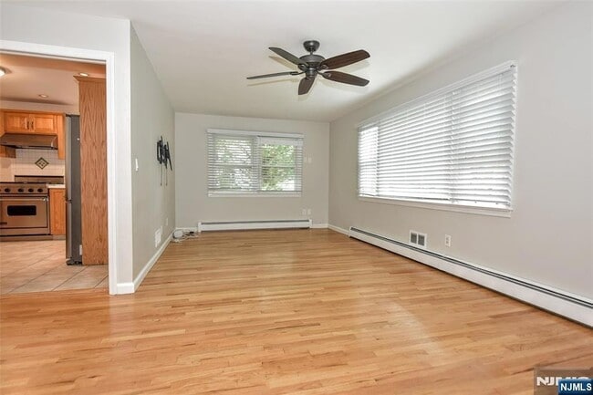 Photo - 362 Cornell St