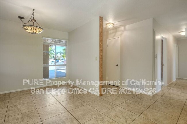 Photo - 727 Melrose Pl
