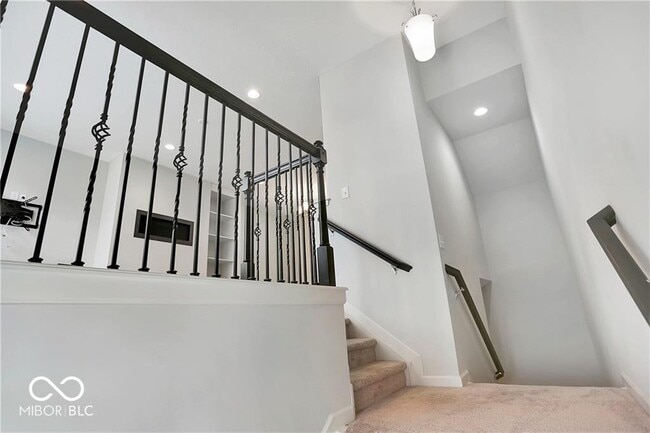 Photo - 2025 Broughton St