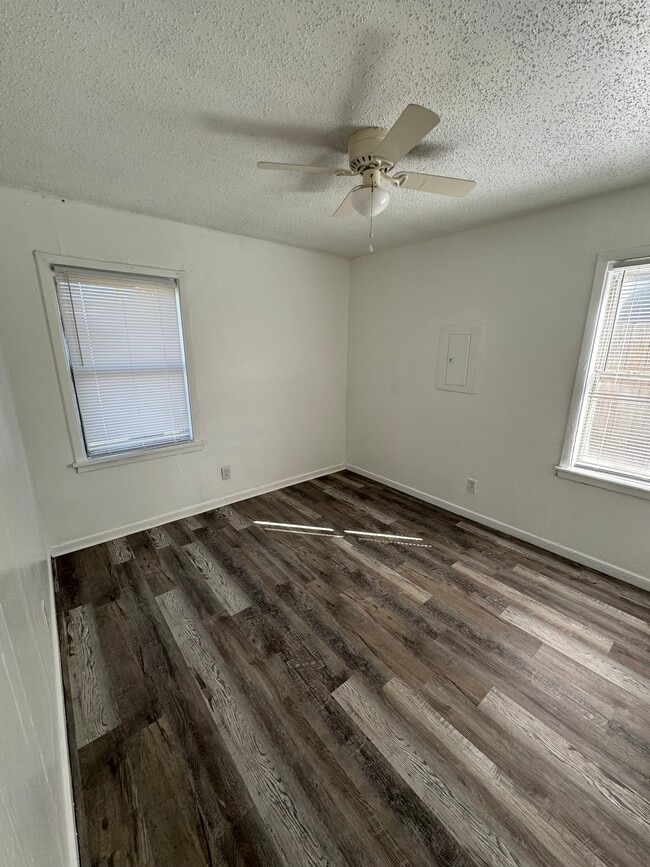 Photo - 5334 S 7th St