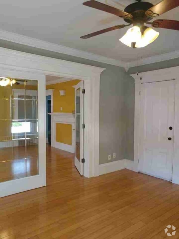 Building Photo - 107 Ash St Rental