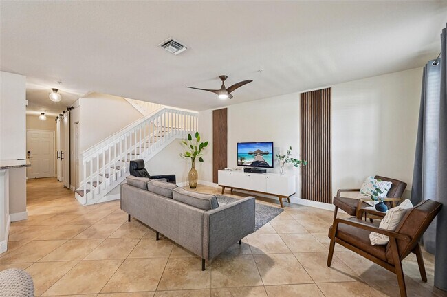 Photo - 4714 Monarch Way