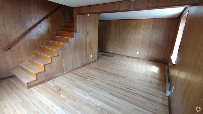 Building Photo - 126 4th St SW Rental