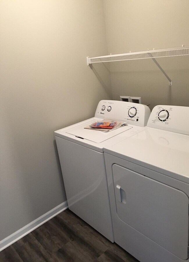 913 SE 10th Ln Townhome Townhome Rental in Grimes IA