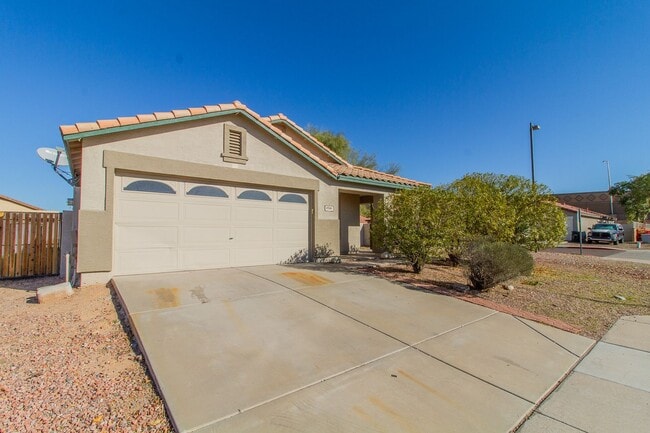 Photo - Wonderful property on corner lot!!