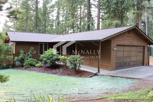 Building Photo - Charming 3-Bedroom Rambler with Spacious Y... Rental