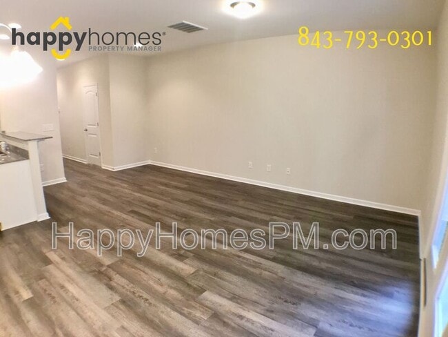 Photo - 230 Buchanan Cir