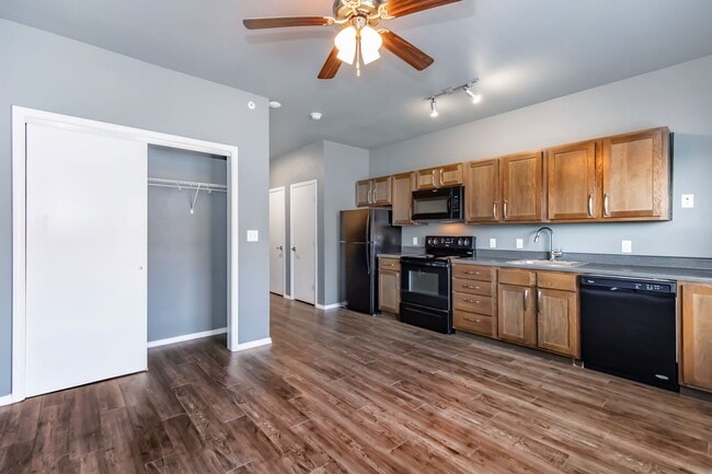 Falcon Studio 395 sq ft Living