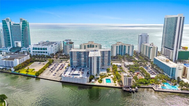 Photo - 3800 S Ocean Dr Unidad 509 Rental