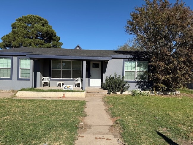 Photo - 2711 E 31st St