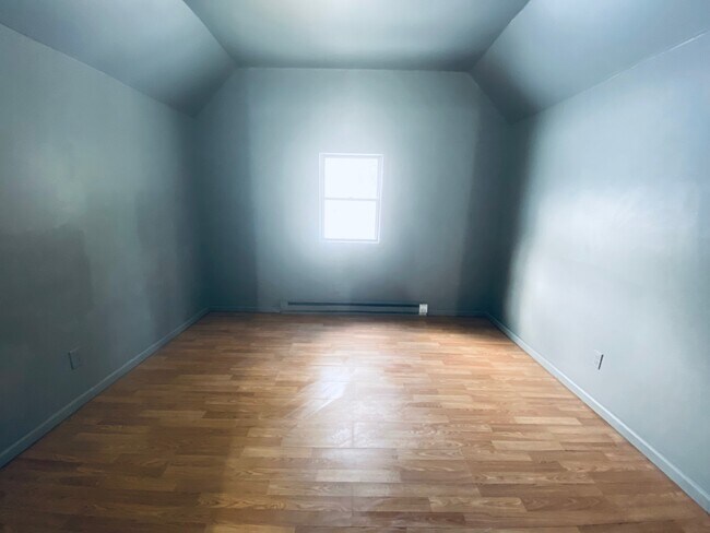 Photo - 170 Perthshire Dr Unit A