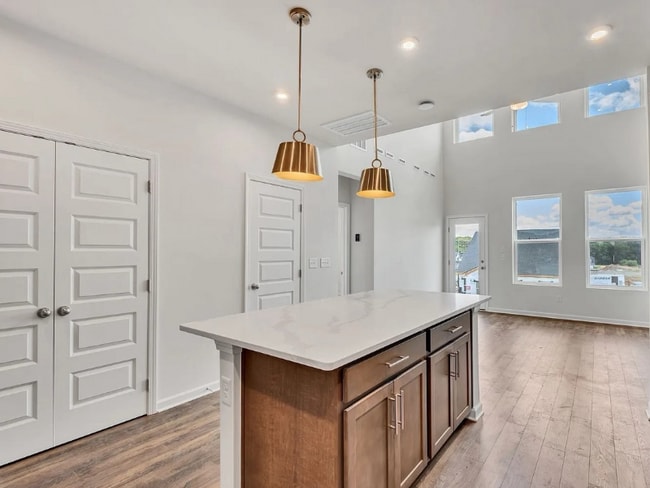 Photo - 603 Clb Vw Wy