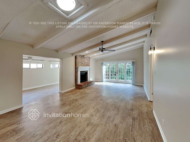 Photo - 1463 Oak Pl