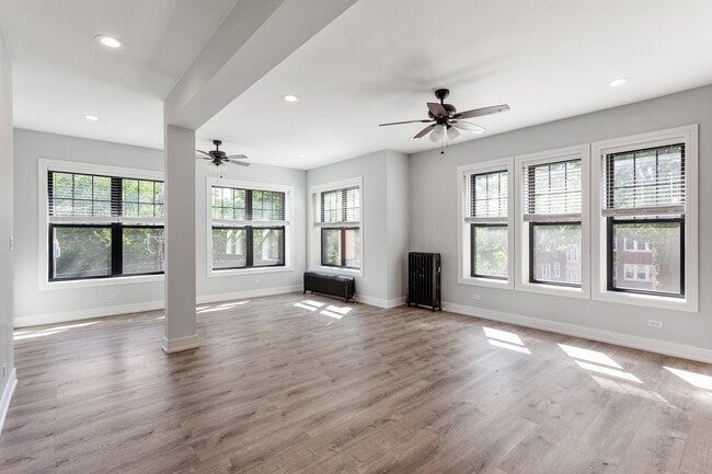 Photo - 1062 W Glenlake Ave Unit 3