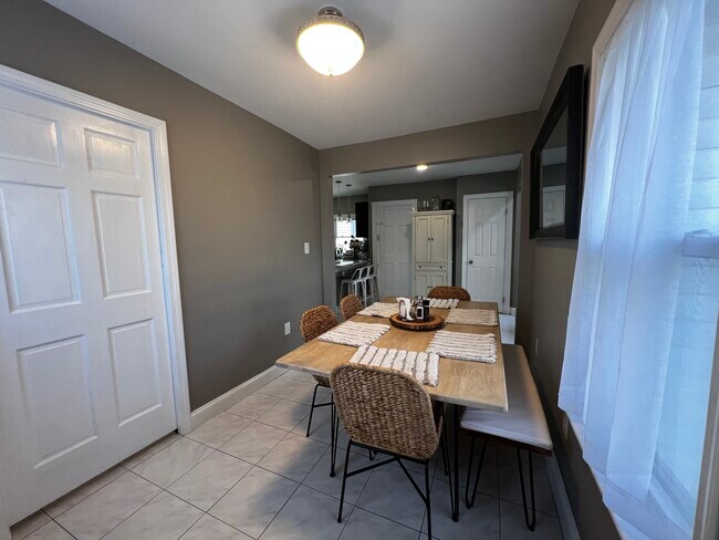 Dining Room - 81 Morton Ave Unit 2