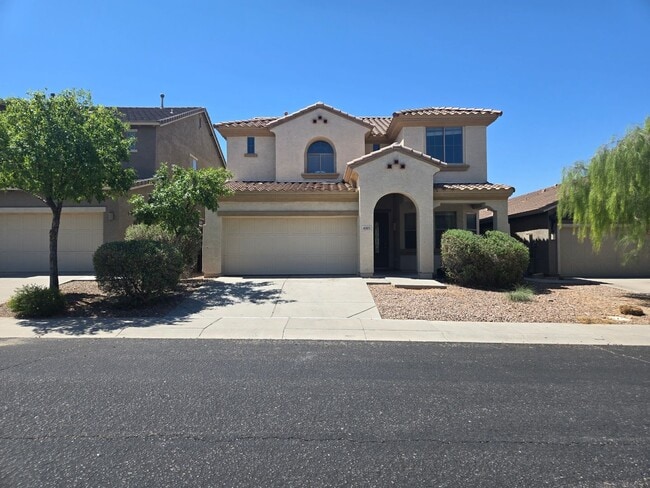 Building Photo - Spacious 4 bed, 3 full bath home in New Ri...