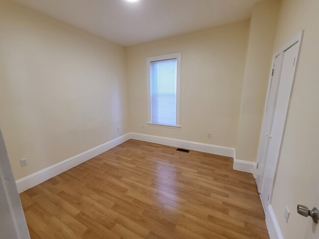Photo - 90 Gilman St Apartments Unit 1