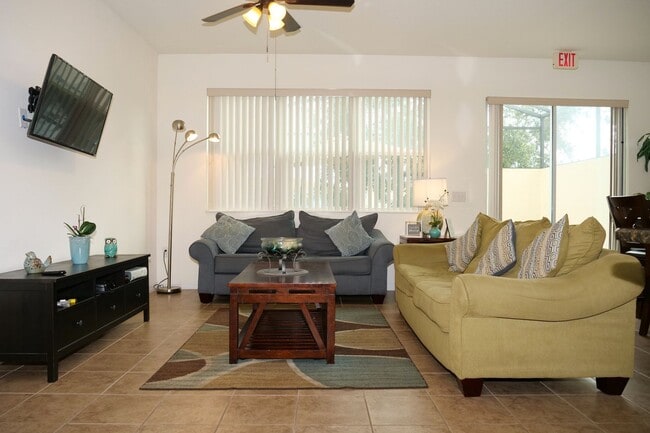 Photo - Beautiful Fully Furnished 4-Bedroom Home i...