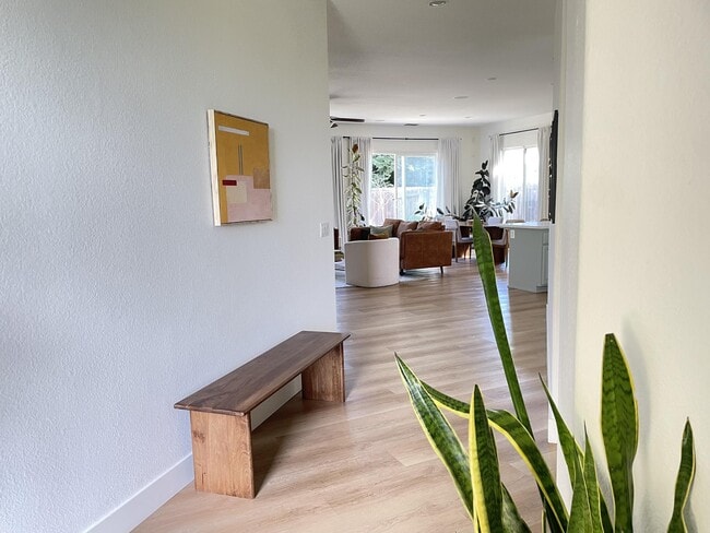 Photo - 4048 Clarewood Way