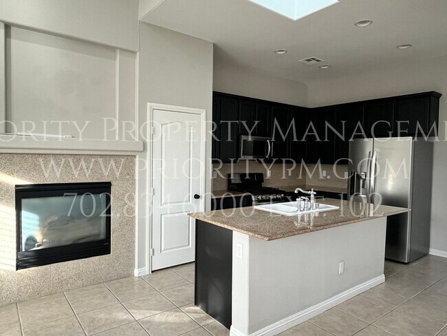 9052 W Wolf Dancer Ave
