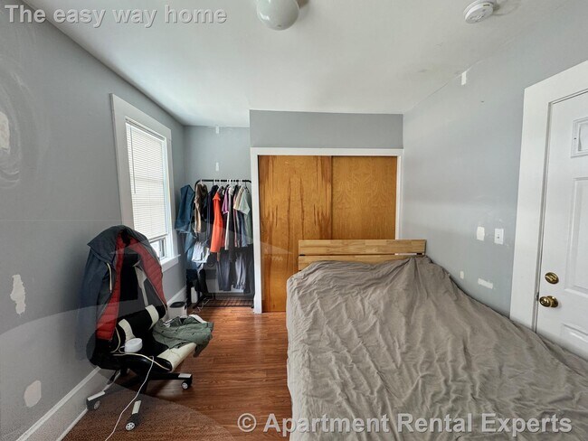 Photo - 566 Putnam Ave Unit #2R