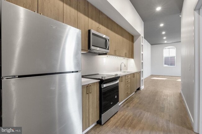 Photo - 525 N 41st St Unit 201