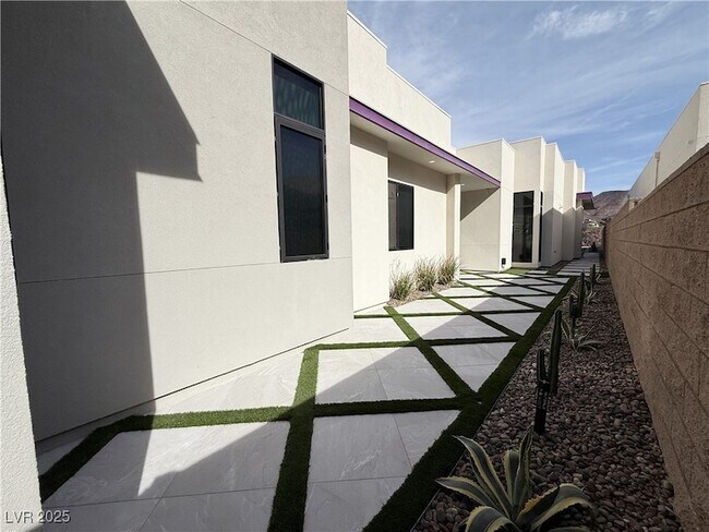 Photo - 702 Blackrock Rim Dr