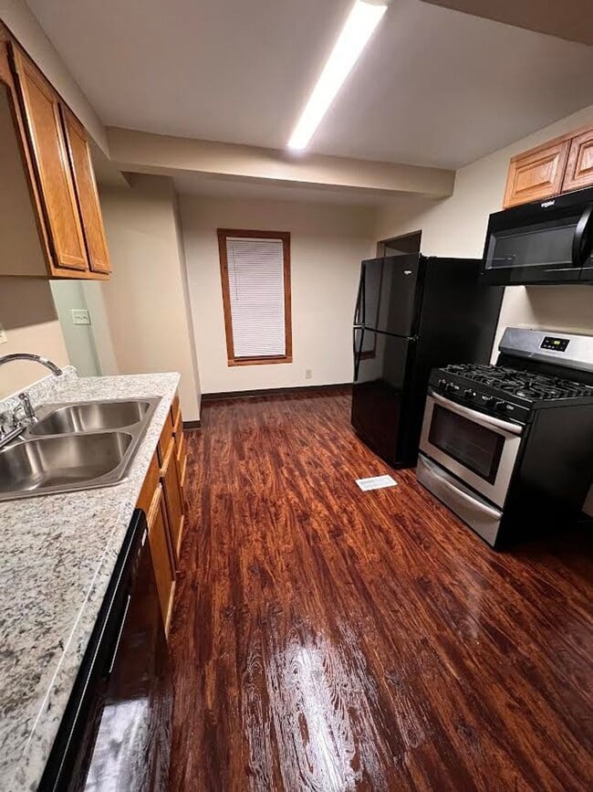 Photo - 112 Hazel St