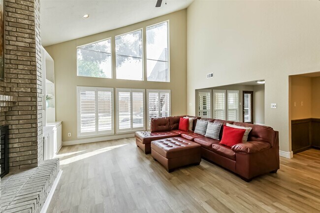 Photo - 3911 Cherry Forest Dr
