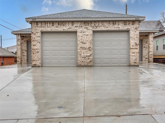 Building Photo - 3207 Karen St