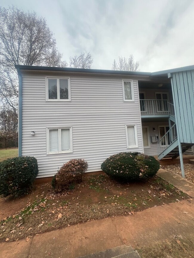 Photo - One bedroom for only $1050.00