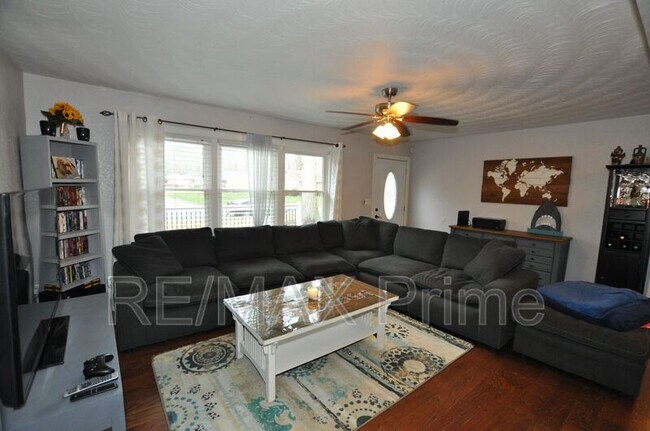 Photo - 2404 Meiggs Rd