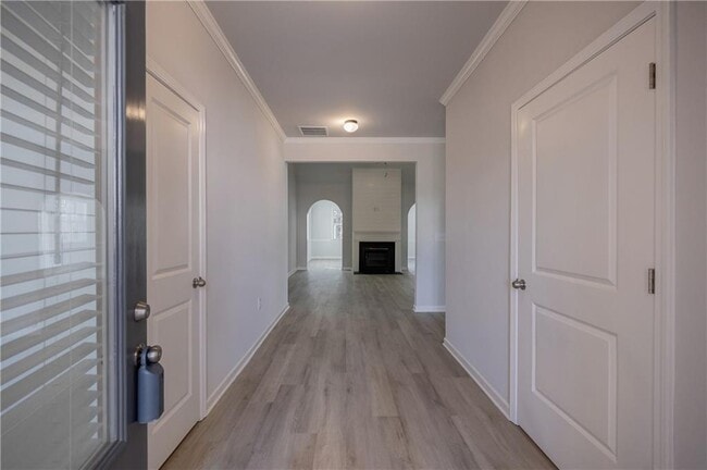 Photo - 853 Crossroads Ct