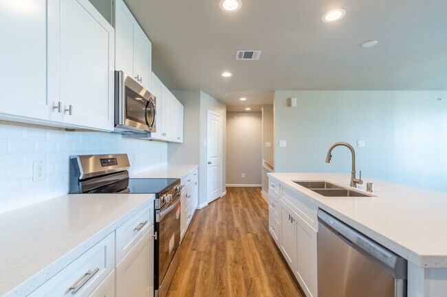 Photo - 215 Park Place Cir Unit D