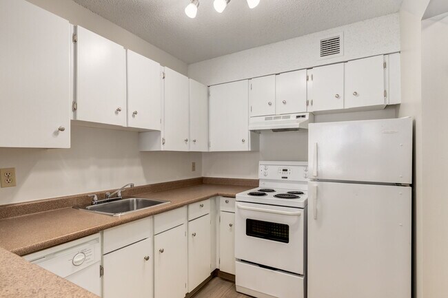 Photo - Cedarvilla Apartments