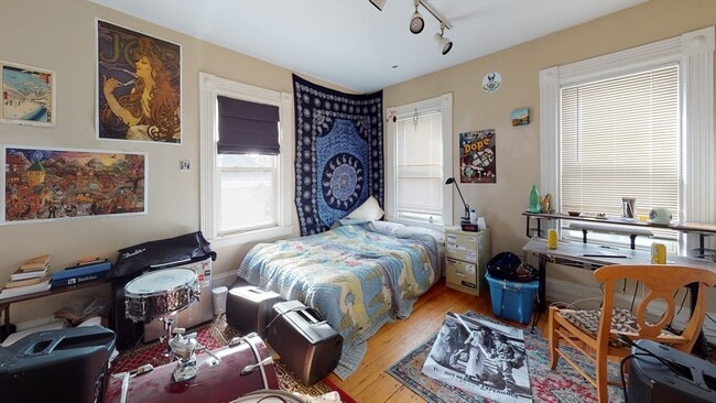 Photo - 24 Highgate St