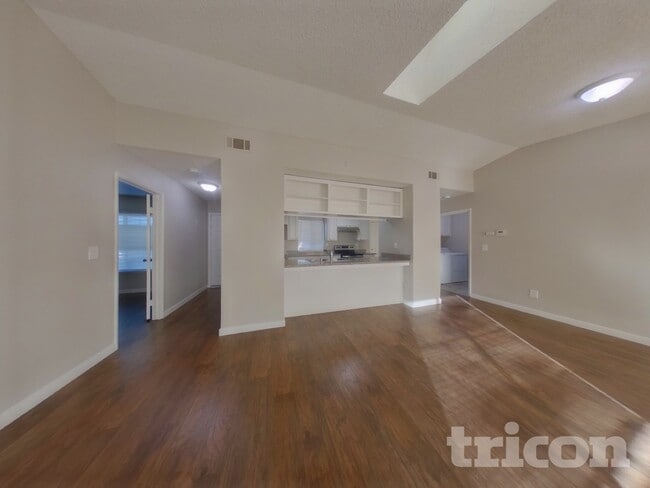 Photo - 607 Placer Ln