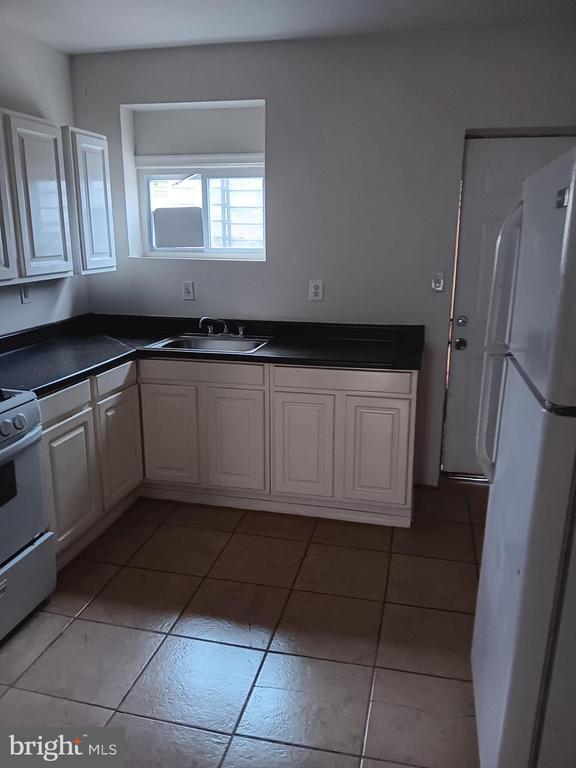 Photo - 117 N Glover St